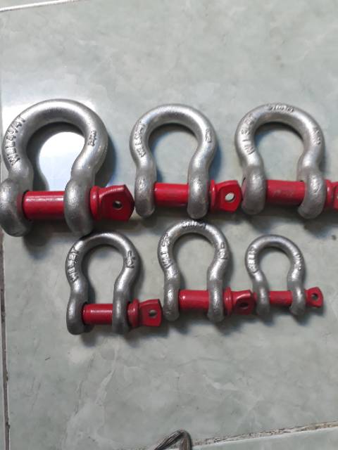 shackle Omega galv 3.jpeg